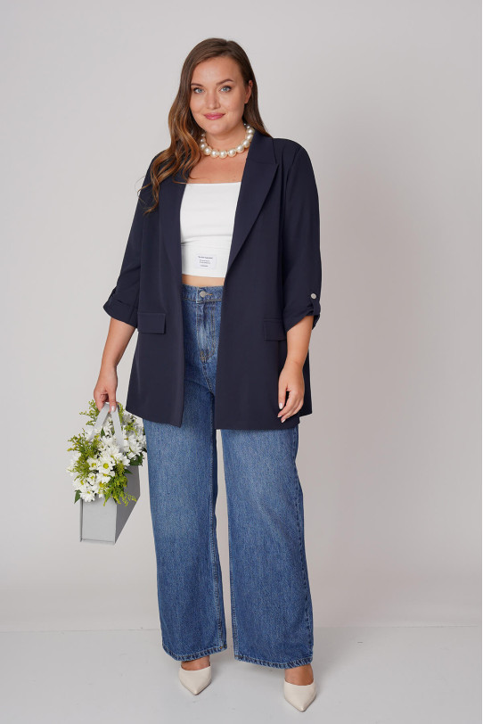 Loose plus size jeans with stretch waist