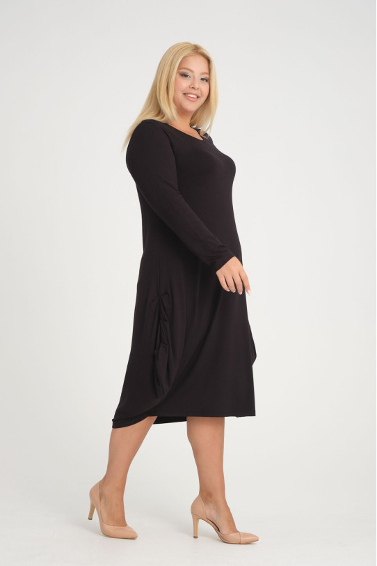 Loose midi black dress