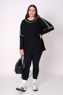 Black oversized slim pullover with eyelets