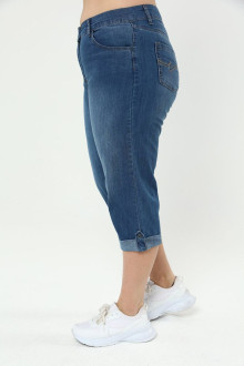 Plus size jeans capri with hem