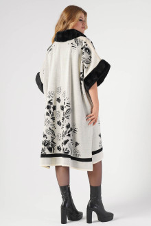 Luxurious short sleeve plus size coat in white and black