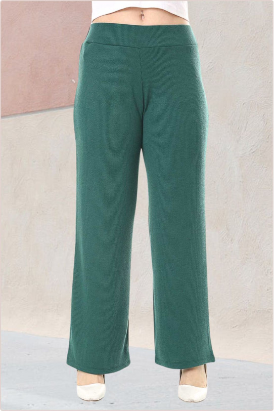 Textured cotton plus size pants with elastic waist in green