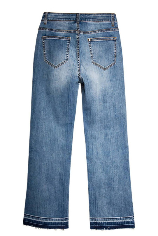 Cropped plus size jeans with a decorative hem