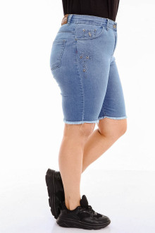 Short summer plus size jeans with embroidery