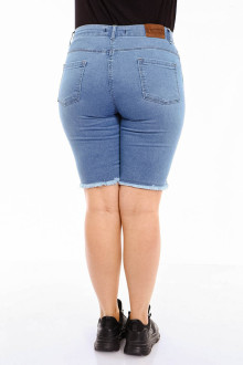 Short summer plus size jeans with embroidery