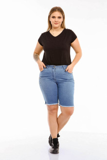 Short summer plus size jeans with embroidery