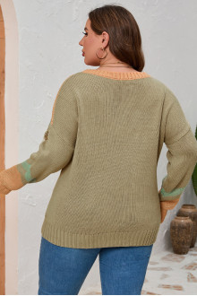 Beautiful plus size sweater in pastel colors with fringe