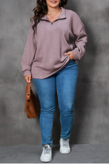 Loose plus size sweater with figure fabric in ash pink