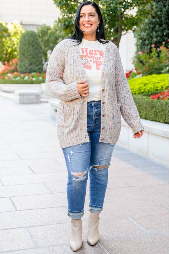Light plus size cardigan with multicolored threads