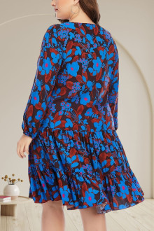 Loose plus size dress in blue-brown floral print