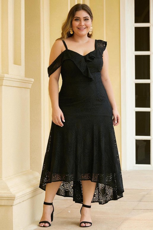 Черна дантелена макси рокля с асиметрична дължина