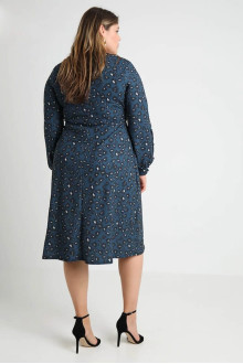 BUTTON WRAP DRESS IN LEOAPRD PRINT