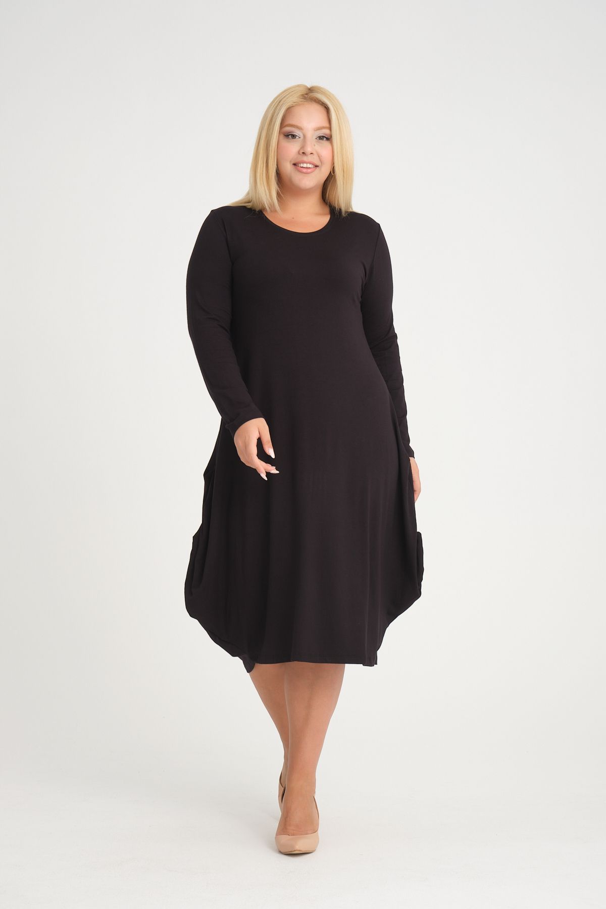 Loose midi black dress