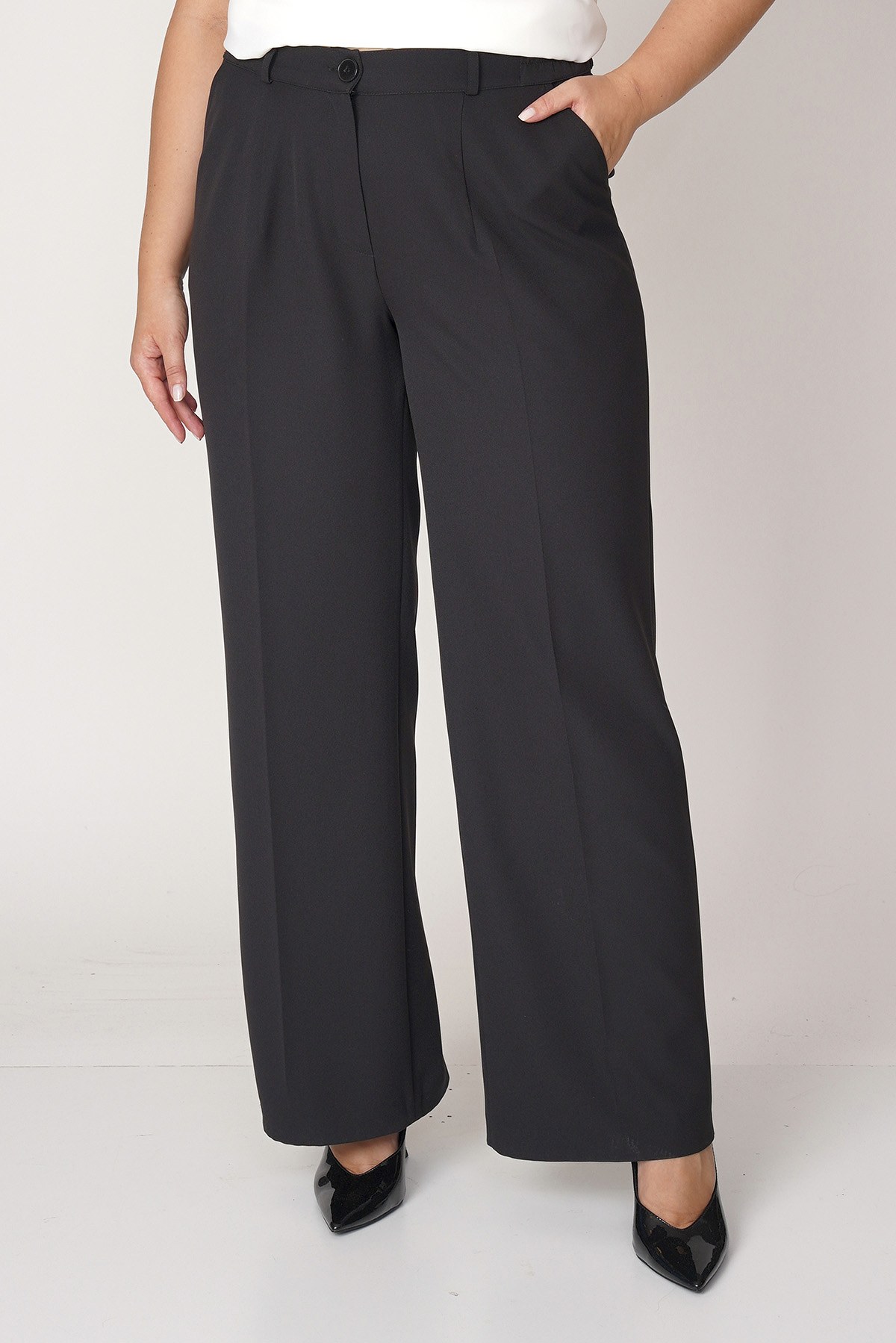 Elegant loose black plus size pants